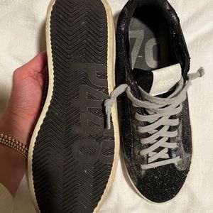 P448 Size 41.. worn twice!!! In perfect condition!